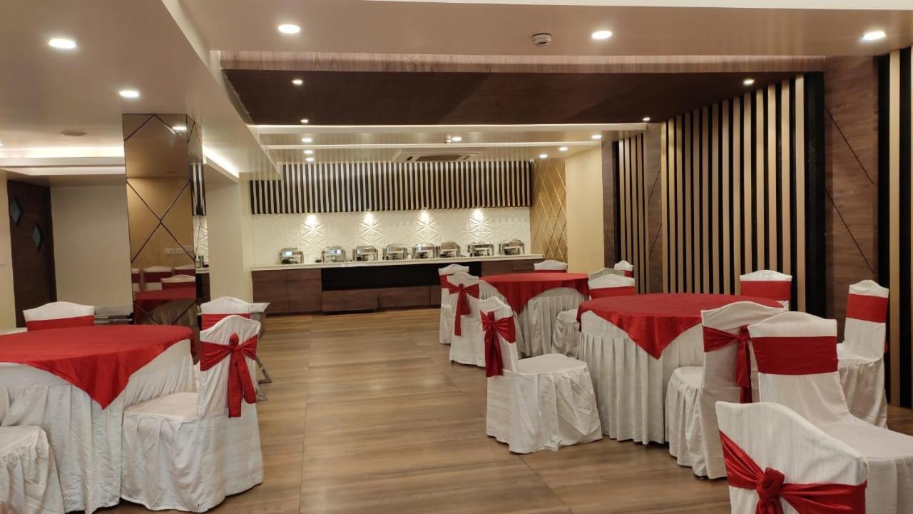 Hotel Poseidon Inn 러크나우 외부 사진