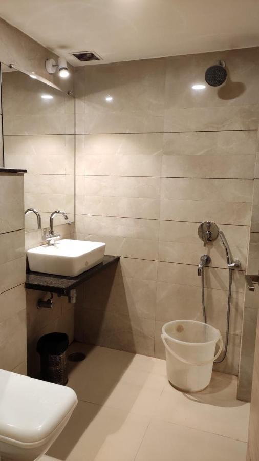Hotel Poseidon Inn 러크나우 외부 사진